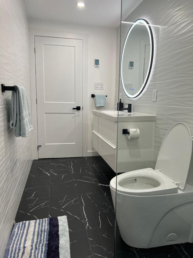The Croft House - 2 Bedroom 1 Bathroom Suite Burlington Eksteriør billede